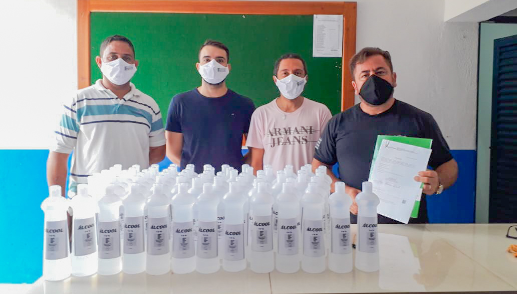 Entrega de álcool 70% na Unidade Prisional de Uruaçu imagem sem descrição.