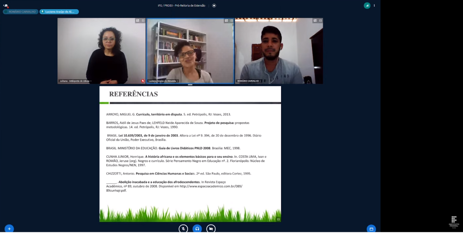 Apresentação de trabalho durante o Seminário Apresentação de trabalho durante o Seminário