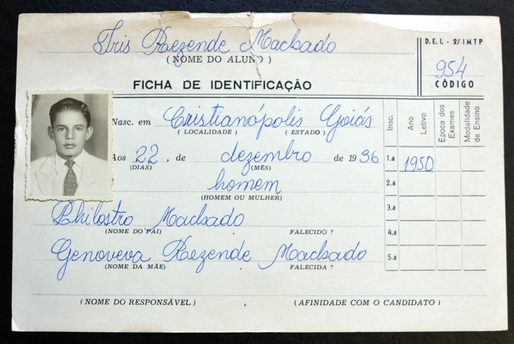 Ficha de identificação da Escola Técnica de Goiânia (ETG), na década de 1950, do ex-aluno Iris Rezende Machado. A imagem é do acervo do Câmpus Goiânia Ficha de identificação da Escola Técnica de Goiânia (ETG), na década de 1950, do ex-aluno Iris Rezende Machado. A imagem é do acervo do Câmpus Goiânia